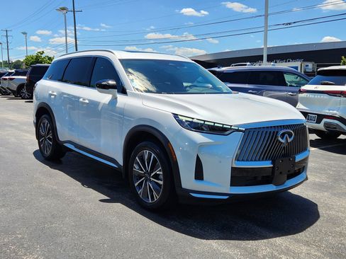 Certified 2026 INFINITI QX60 Luxe w/ Cargo Package AWD/4WD image 2