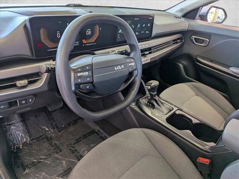 Used 2025 Kia K4 FWD image 12