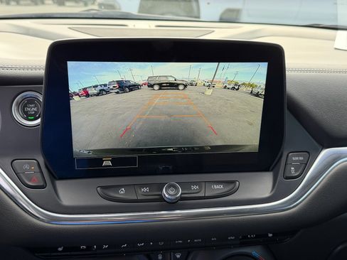 Used 2023 Chevrolet Blazer LT FWD image 11