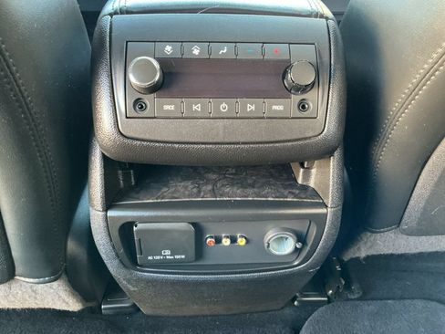 Used 2011 GMC Acadia Denali FWD image 28