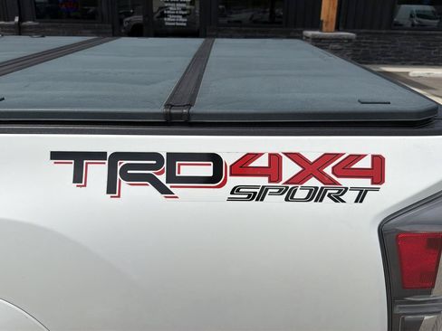 Used 2020 Toyota Tacoma TRD Sport AWD/4WD image 20