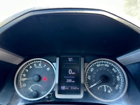 Used 2017 Toyota Tacoma SR5 image 34