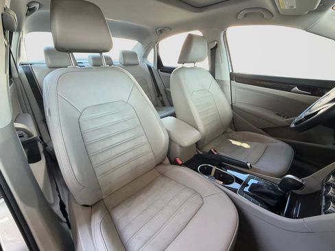 Used 2015 Volkswagen Passat TDI SEL Premium FWD image 21