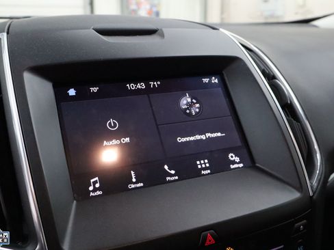 Used 2019 Ford Edge Titanium image 19