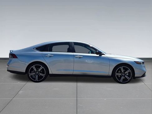 Certified 2025 Honda Accord Sport image 9