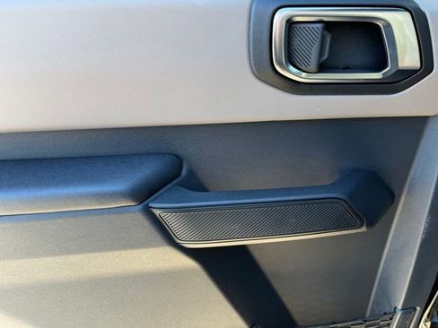 Used 2024 Ford Bronco Big Bend image 16