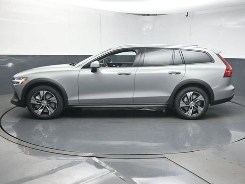 New 2026 Volvo V60 B5 Cross Country Plus w/ Protection Package Premier AWD/4WD image 5