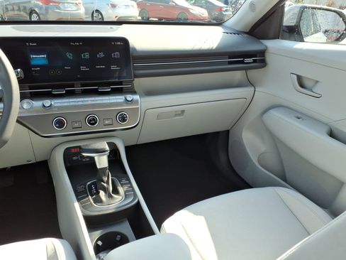 New 2026 Hyundai Kona SE image 8