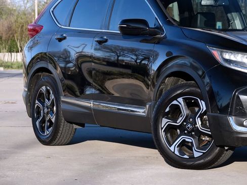Used 2018 Honda CR-V Touring image 3
