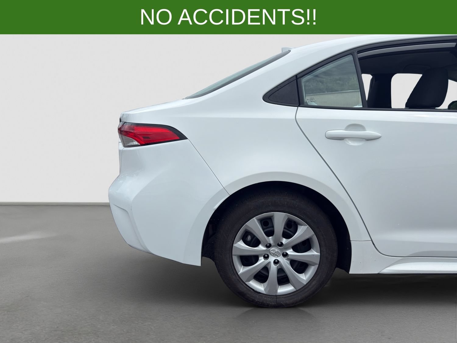 Used 2024 Toyota Corolla LE FWD image 22