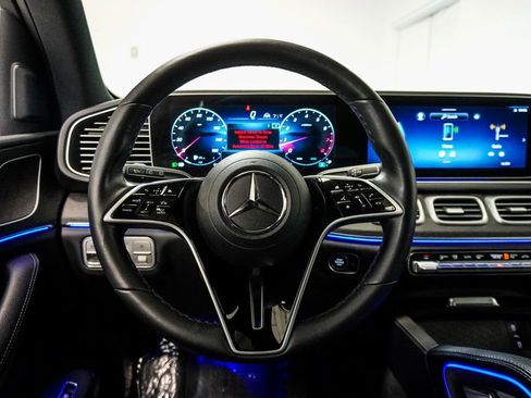 Used 2025 Mercedes-Benz GLE 350 4MATIC image 13