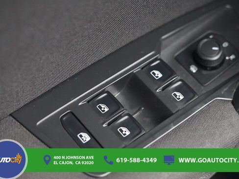 Used 2020 Volkswagen Tiguan S FWD image 17
