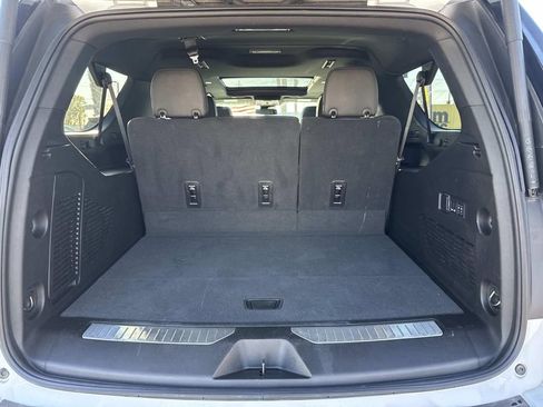 Used 2024 Chevrolet Suburban RST w/ Sport Performance Package image 8