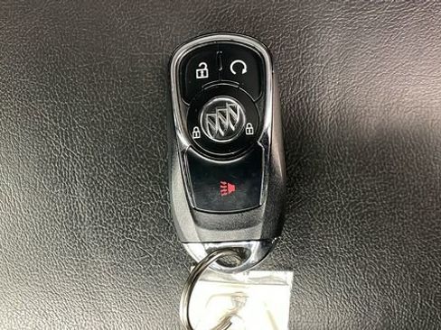 Used 2020 Buick Encore Essence image 37