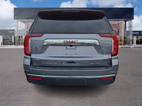 Used 2021 GMC Yukon XL SLT w/ Rear Media and Nav Package image 5