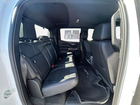 Used 2022 Chevrolet Silverado 1500 High Country w/ Technology Package AWD/4WD image 11