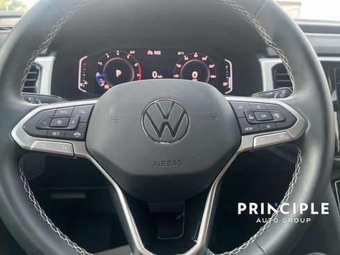 Used 2023 Volkswagen Atlas SE w/ Black Wheel Package FWD image 17