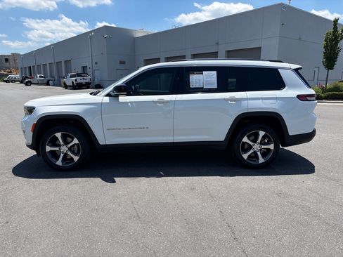 Used 2023 Jeep Grand Cherokee L Limited AWD/4WD image 6