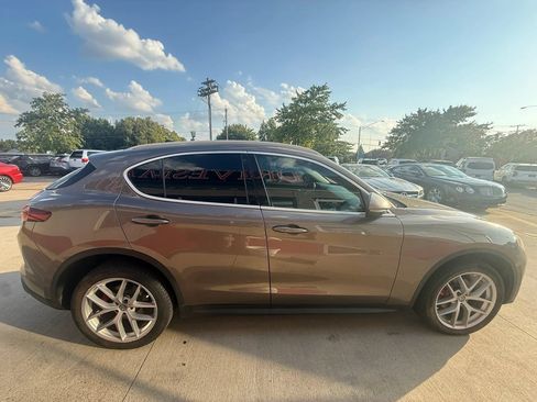 Used 2019 Alfa Romeo Stelvio Ti AWD/4WD image 7
