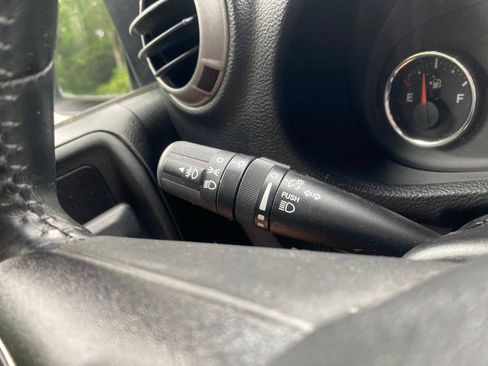 Used 2012 Jeep Wrangler Sport AWD/4WD image 22