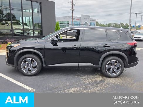 Used 2025 Nissan Rogue SV FWD image 5