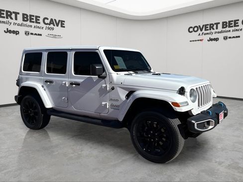 Used 2022 Jeep Wrangler Unlimited Sahara 4xe image 1
