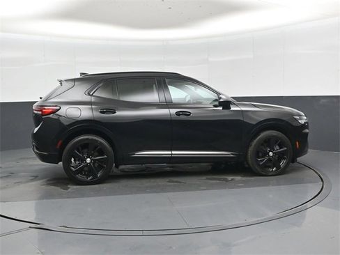 Used 2021 Buick Envision Essence w/ Technology Package I image 2