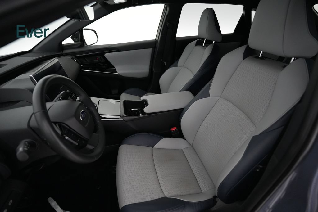 Used 2023 Subaru Solterra AWD image 4