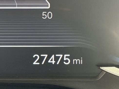 Used 2023 Genesis G70 2.0T RWD image 16