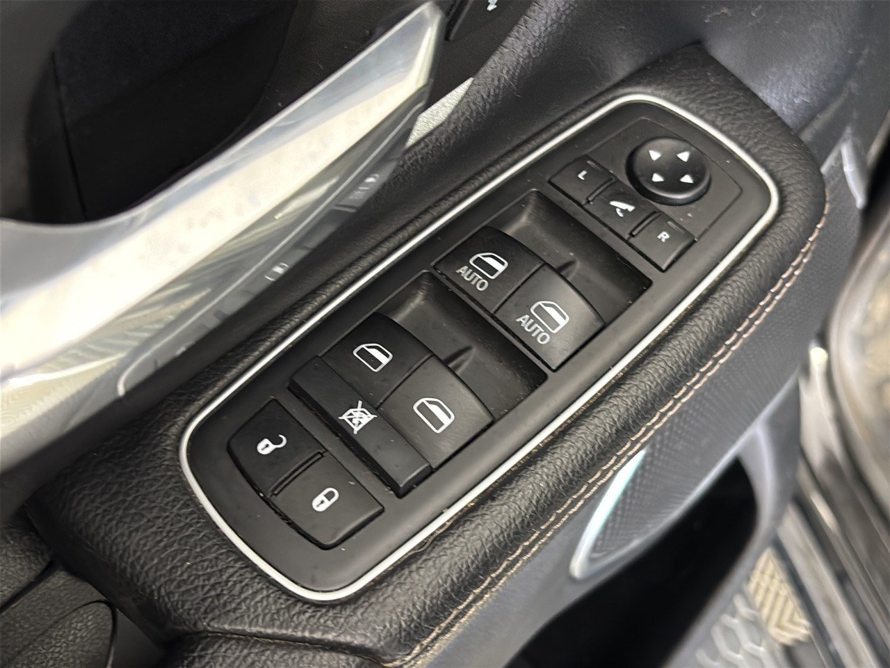 Used 2021 RAM 1500 Laramie RWD image 15