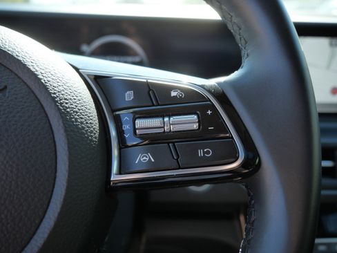 Used 2024 Kia Seltos EX AWD/4WD image 28