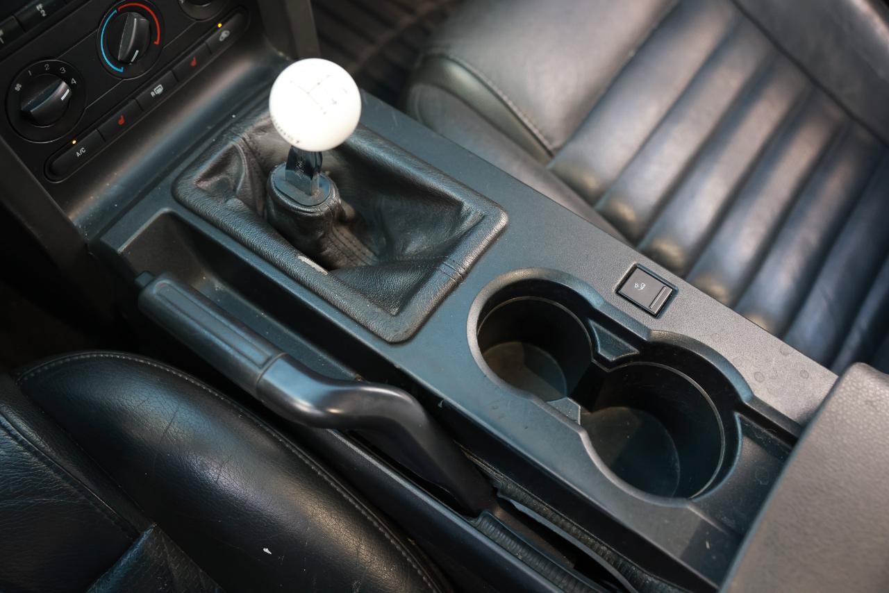 Used 2009 Ford Mustang Convertible RWD image 37