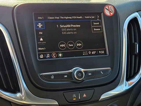 Used 2024 Chevrolet Equinox LT image 18