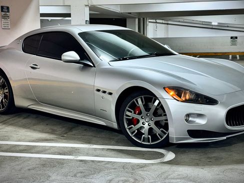 Used 2011 Maserati GranTurismo S RWD image 1