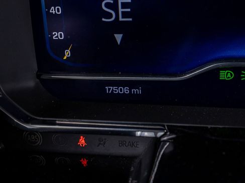 Used 2024 Chevrolet Silverado 1500 LT Trail Boss AWD/4WD image 19