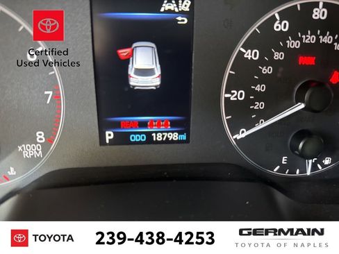 Used 2024 Toyota Corolla Cross L image 19