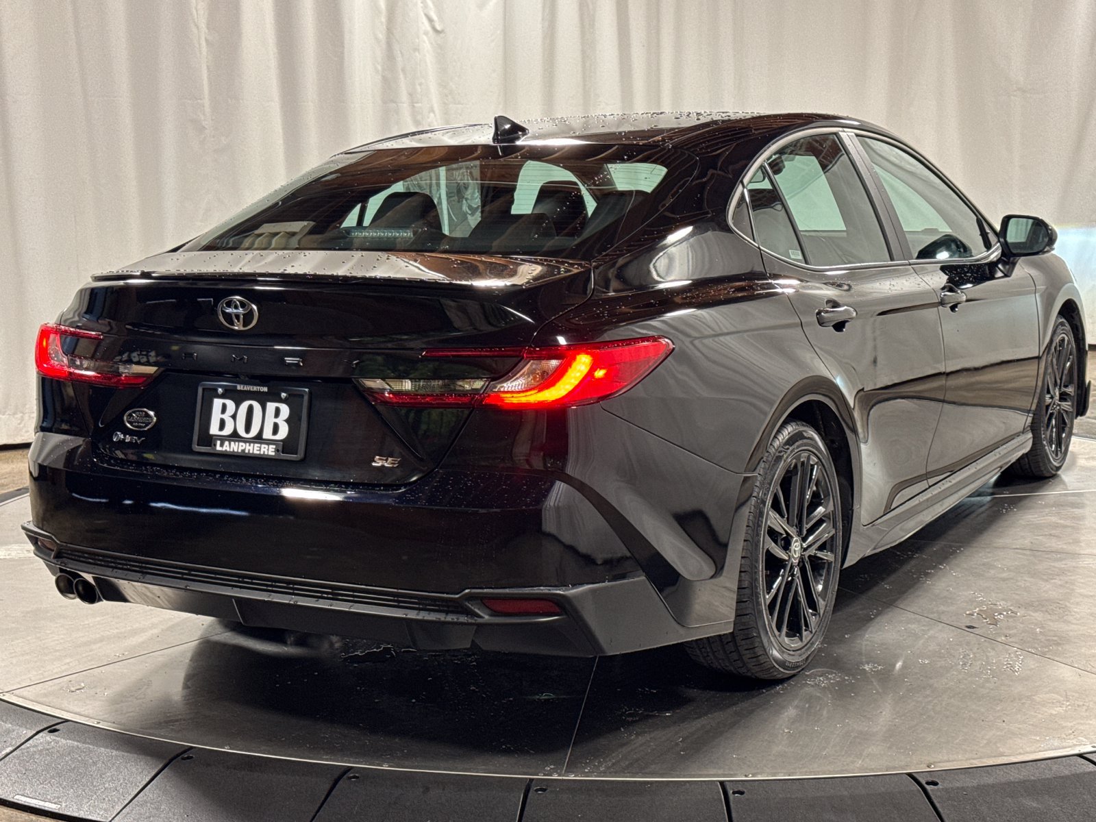 Used 2025 Toyota Camry SE FWD image 10