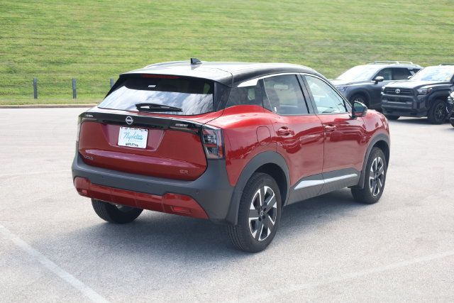 Used 2025 Nissan Kicks SR FWD image 6