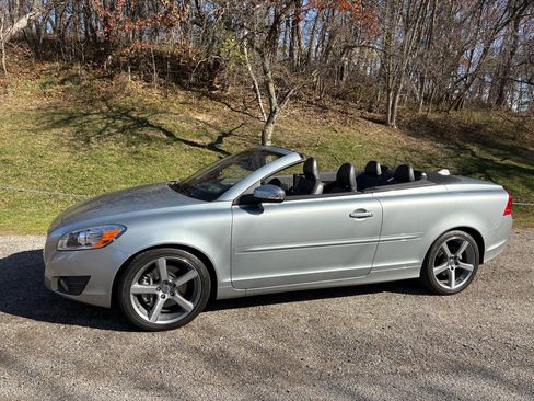 Used 2011 Volvo C70 T5 image 8