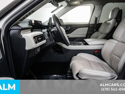 Used 2025 Lincoln Aviator Reserve w/ Equipment Group 201A AWD/4WD image 16