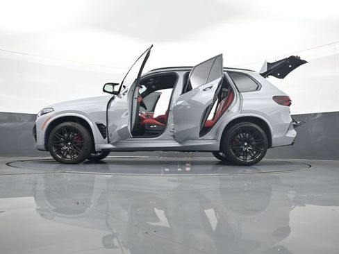 Used 2025 BMW X5 M Competition w/ Executive Package AWD/4WD image 34