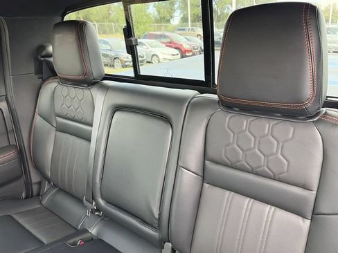 Used 2023 Nissan Frontier PRO-4X AWD/4WD image 32