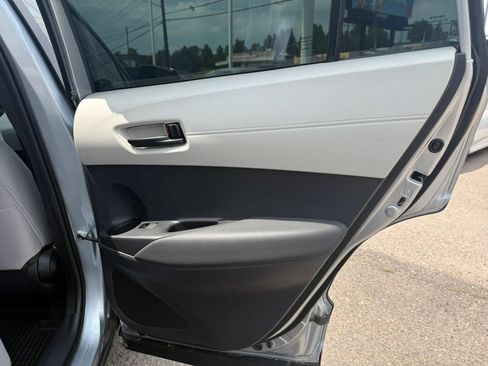 Used 2026 Toyota Corolla Cross LE FWD image 16