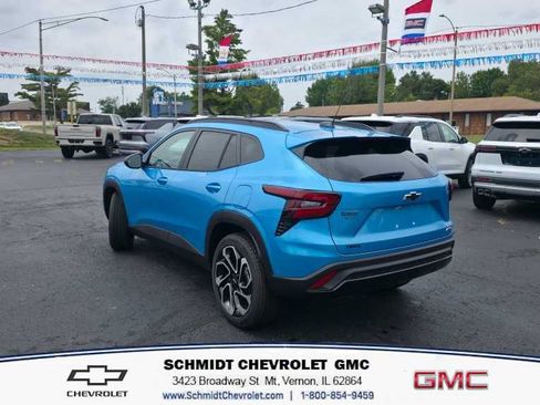New 2026 Chevrolet Trax RS w/ Sunroof Package FWD image 7