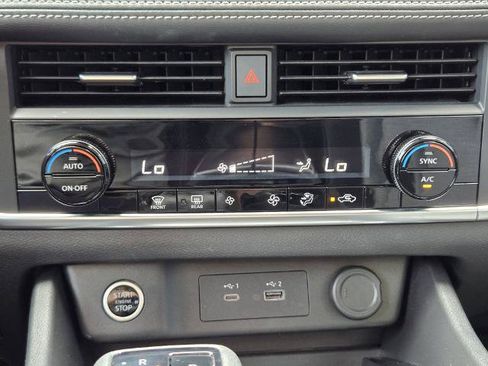 Certified 2023 Nissan Rogue SV FWD image 20