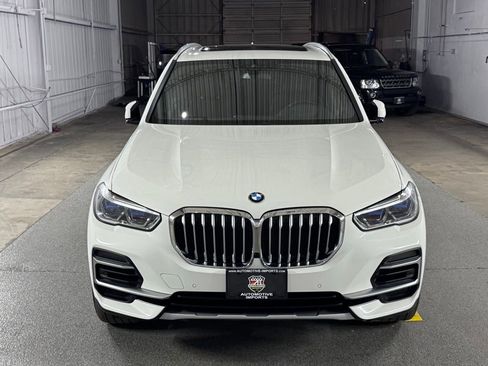 Used 2022 BMW X5 xDrive40i w/ Executive Package AWD/4WD image 2