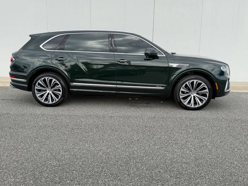 Certified 2024 Bentley Bentayga Extended Wheelbase AWD/4WD image 7