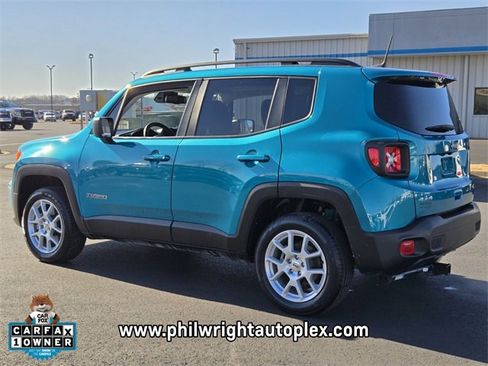 Used 2022 Jeep Renegade Latitude w/ Sun/Sound Group image 5