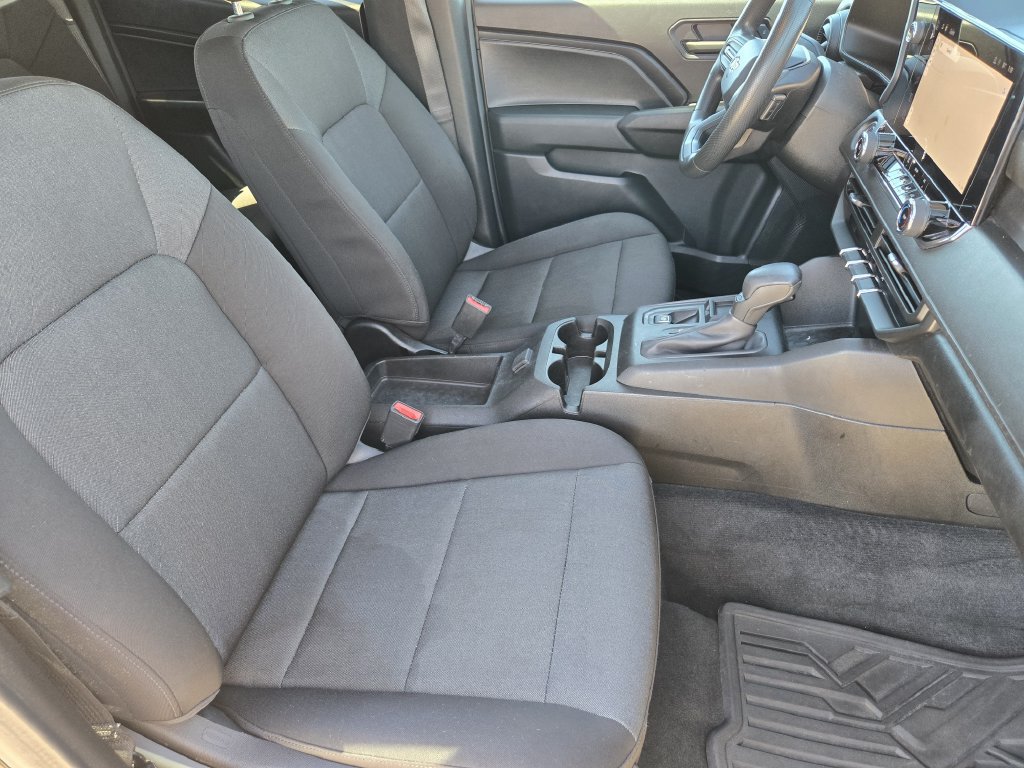 Used 2024 Chevrolet Colorado W/T RWD image 13