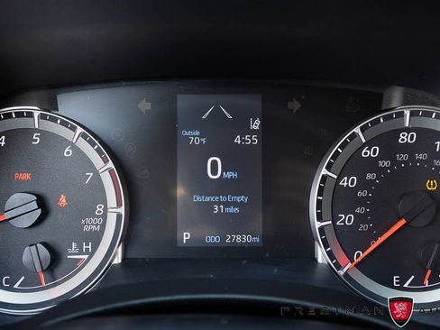 Used 2022 Toyota Highlander LE AWD/4WD image 24
